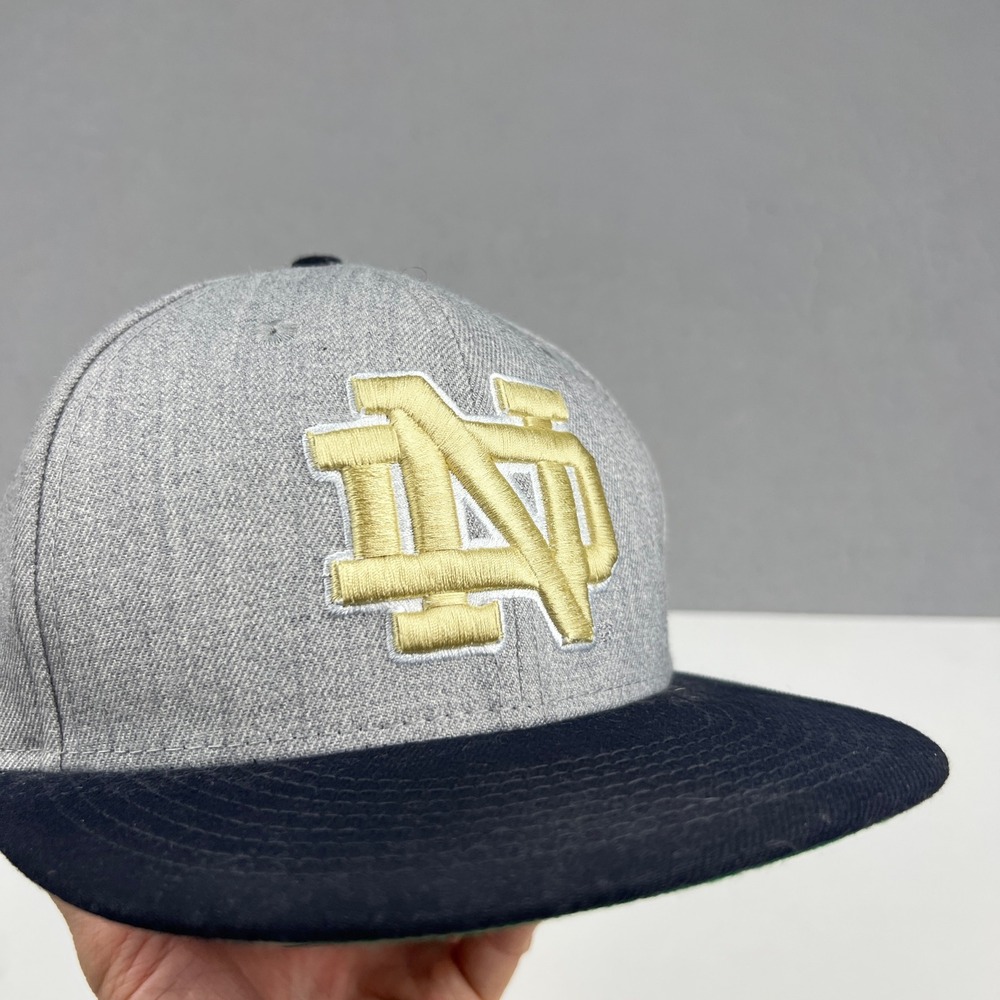 Notre Dame Fighting Irish Snapback Hat Mens M/L New Era Grey Navy 9FIFTY Cap